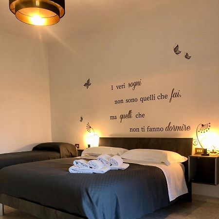 Santa Filomena Guest House Терні Екстер'єр фото